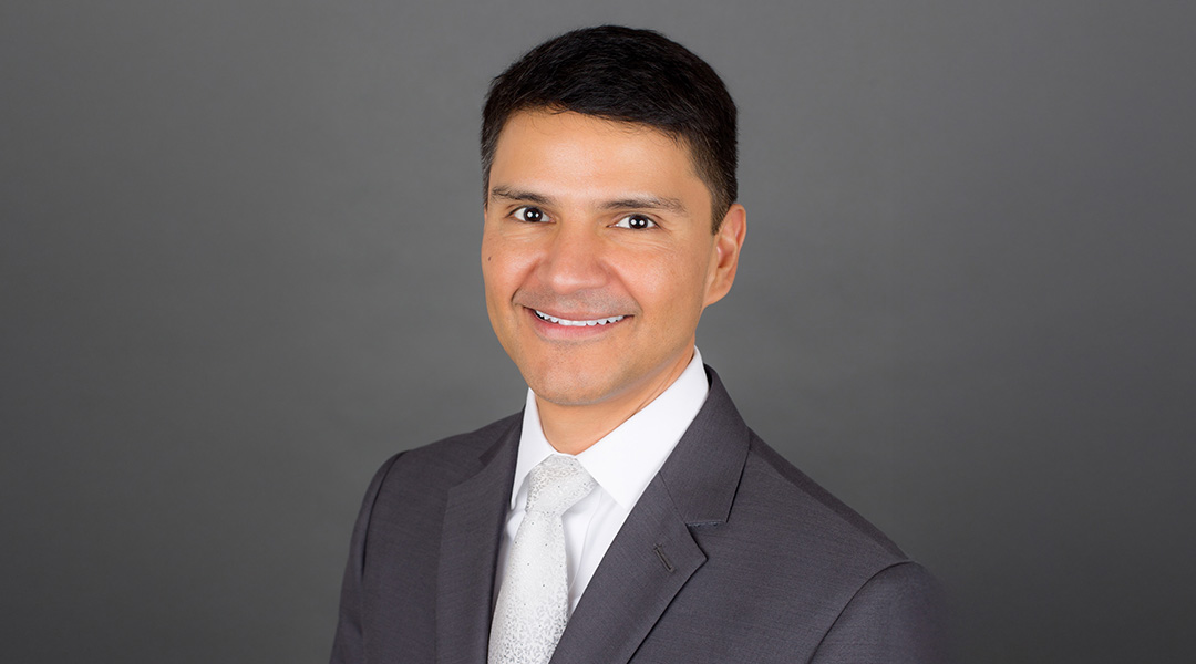 UT Austin Texas Engineering alumnus Edgar Figueroa