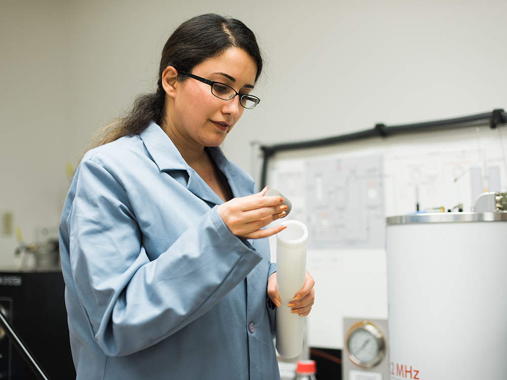 Zoya Heidari in the lab