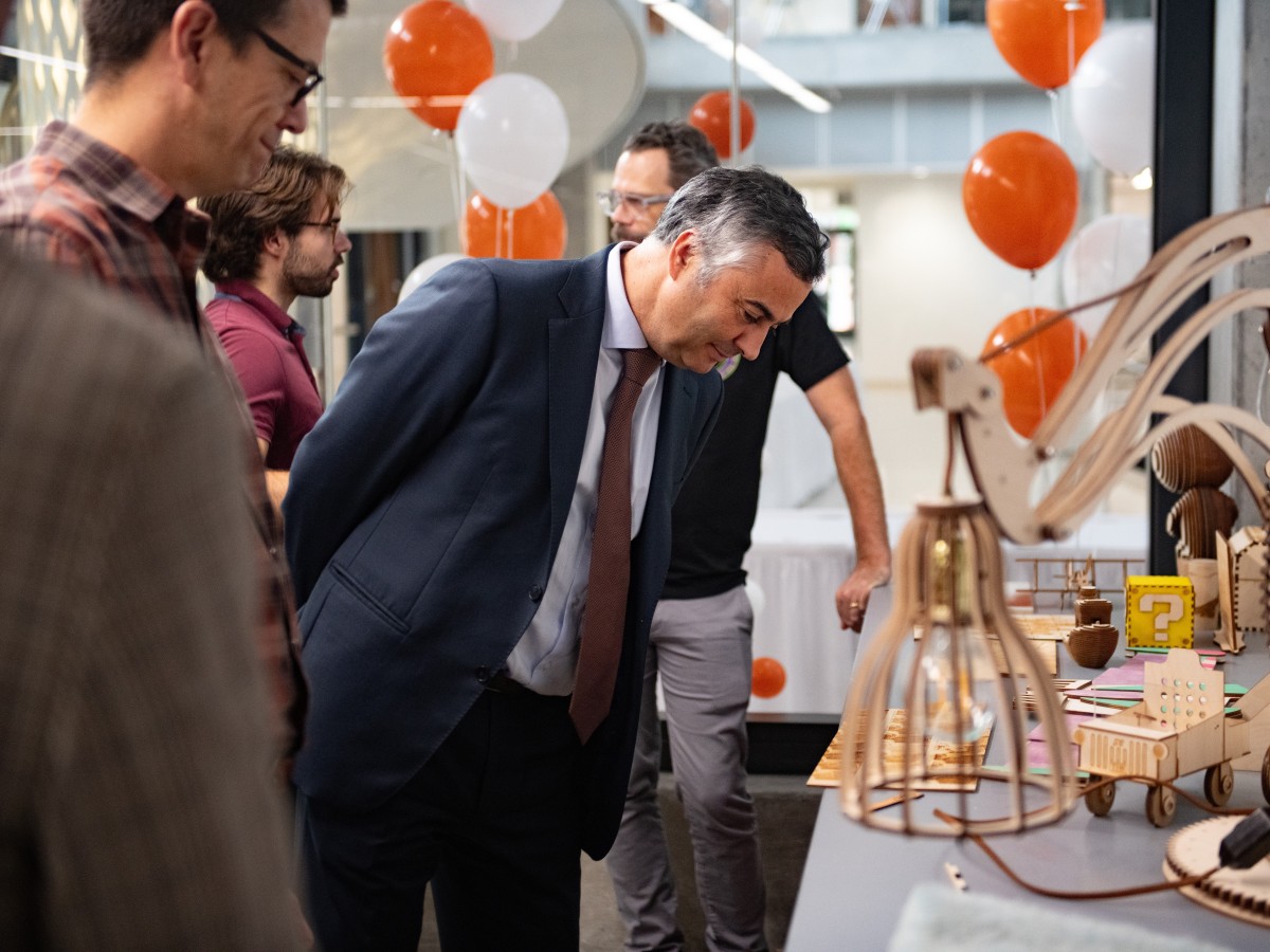 Texas Engineers give Portuguese government officials a tour of Invention Works at UT.