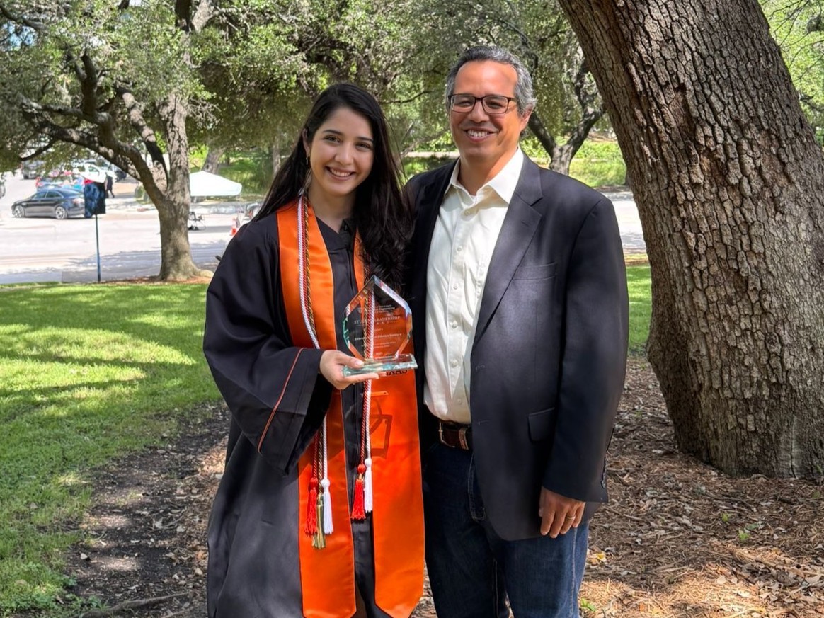 Texas Engineer Gabriela Nomura with professor Ed Castillo