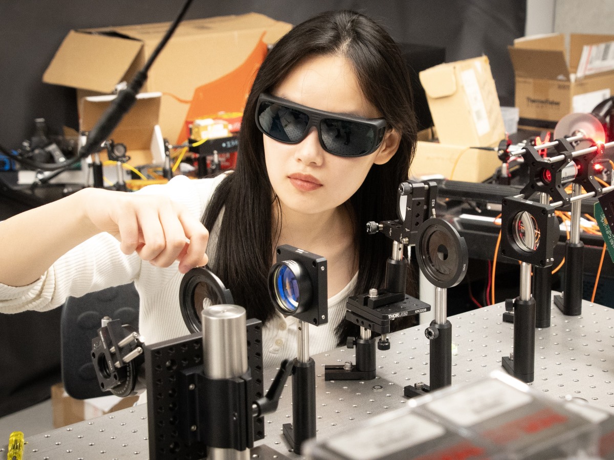 Texas Engineering student Siqi Yang in a lab