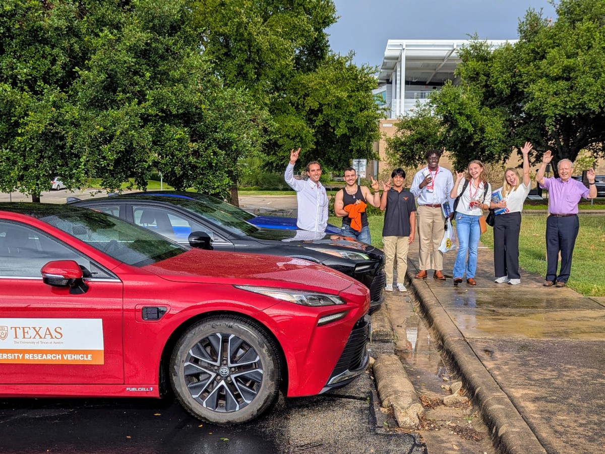 Texas Engineers with hydrogen cars at the Pickle Research Campus.