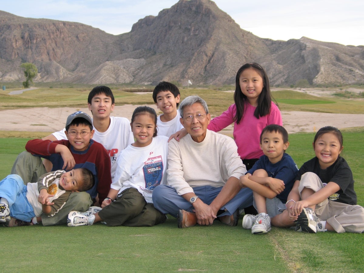 Ting Sin with the youngest Go generation