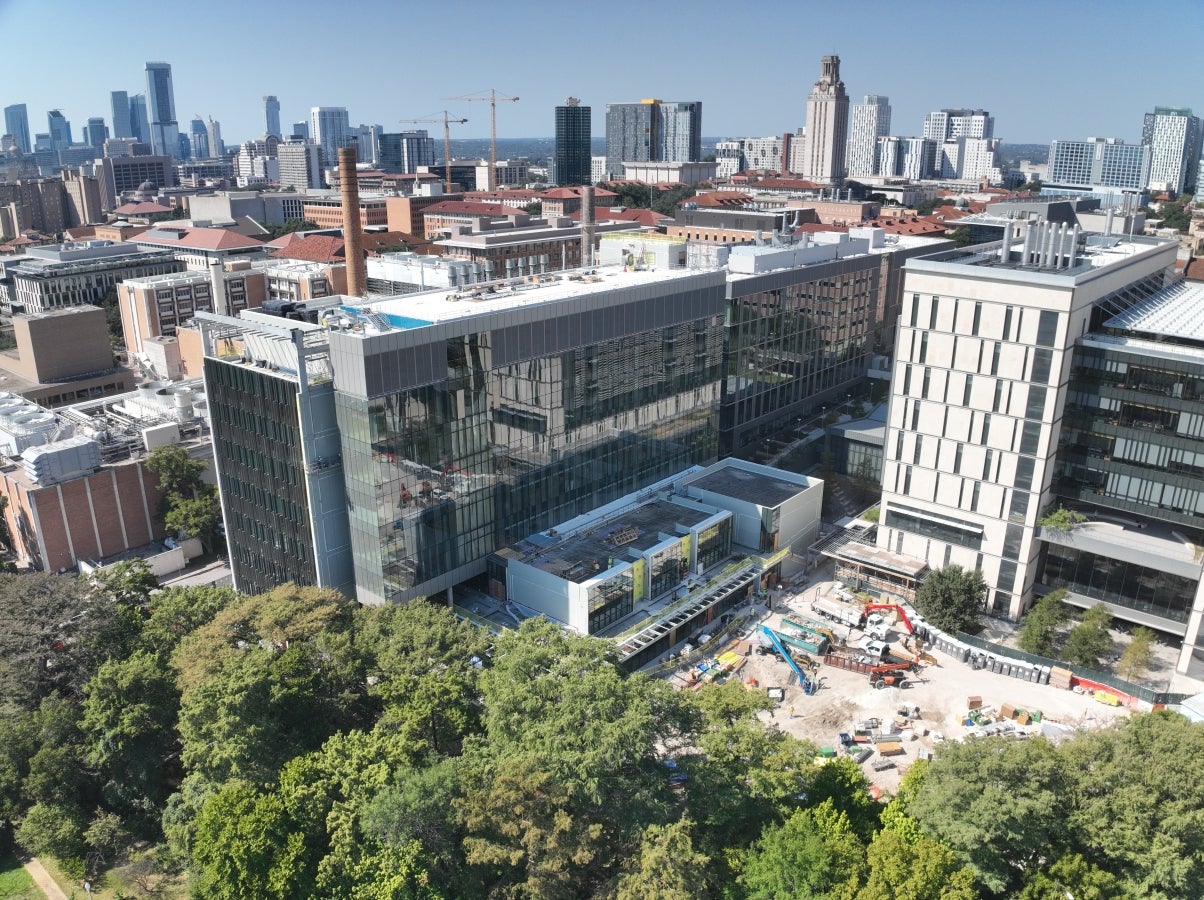 An aerial photo of the Autry C. Stephens Engineering Discovery Building under construction